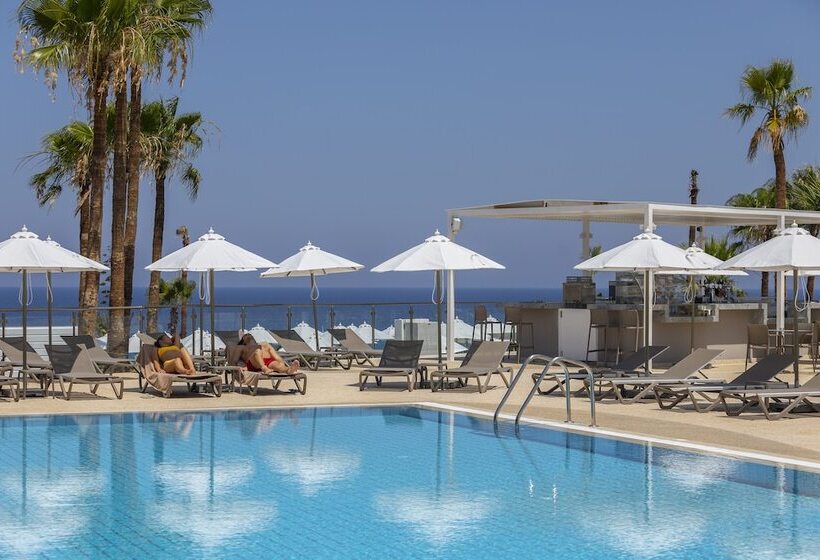 Leonardo Crystal Cove Hotel & Spa – Adults Only