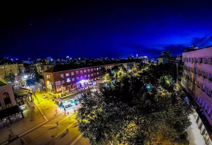 هتل Prishtina Center Hostel