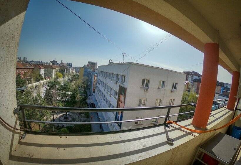 هتل Prishtina Center Hostel