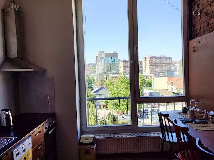 هتل Prishtina Center Hostel