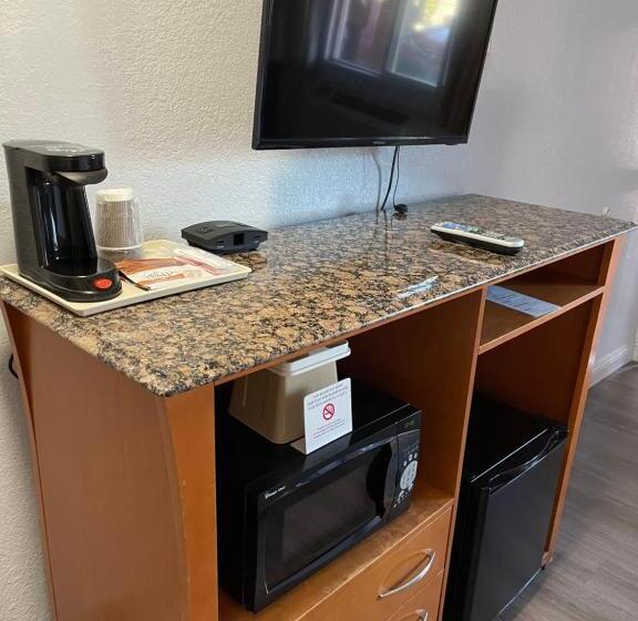 汽车旅馆 Pacific Inn