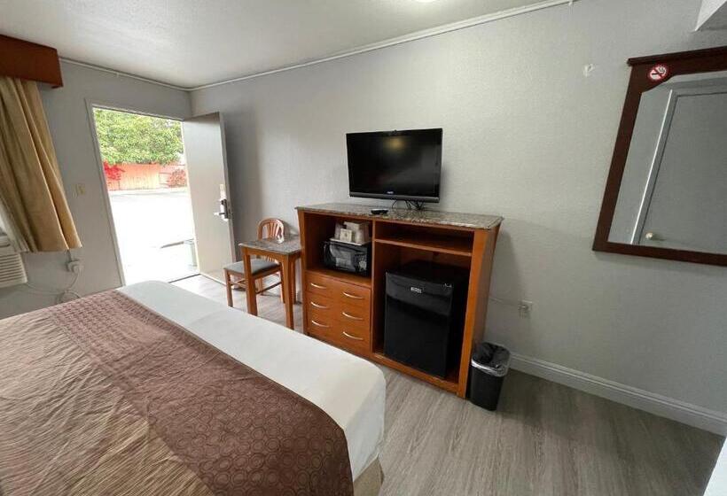 汽车旅馆 Pacific Inn