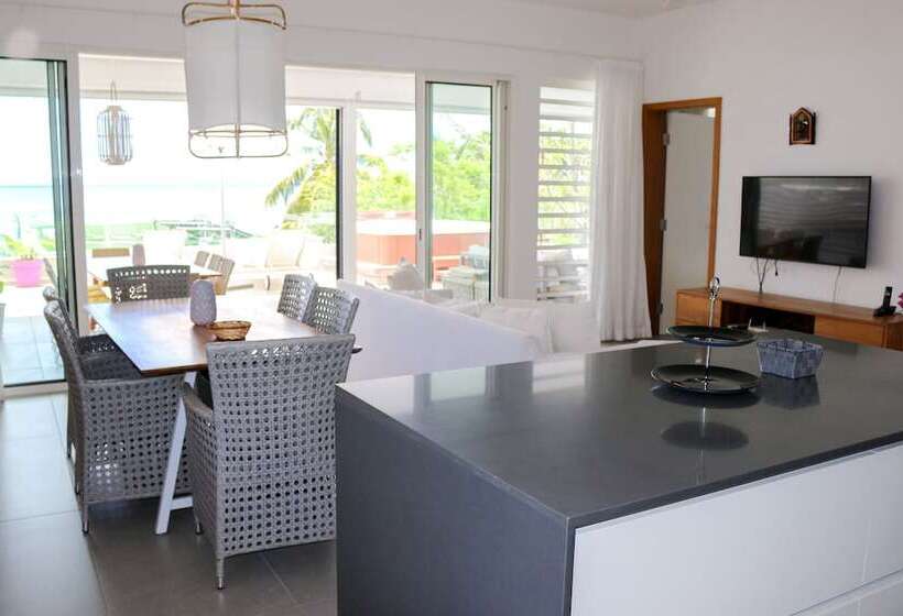 O Biches By Horizon Holidays