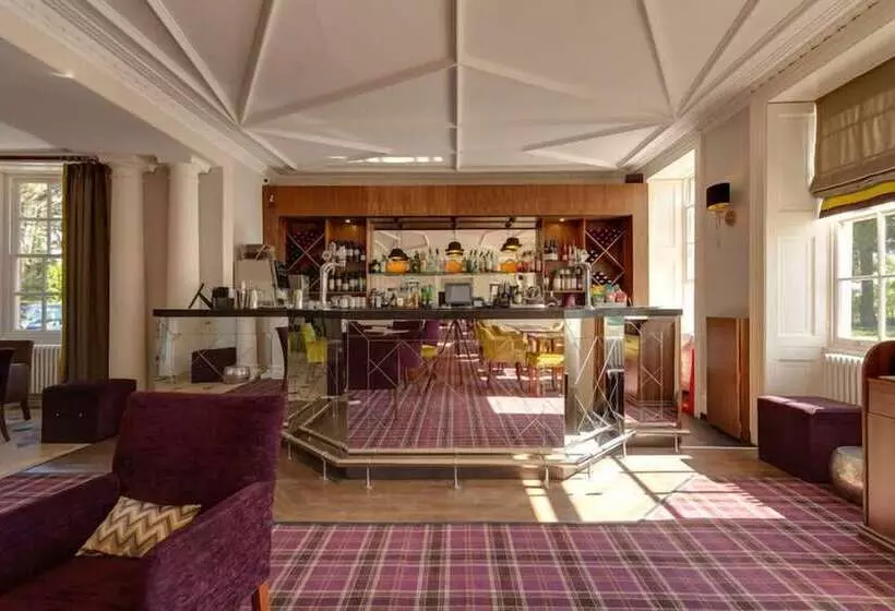 هتل Barton Hall  & Spa