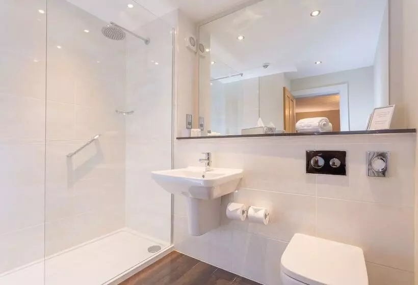 هتل Barton Hall  & Spa