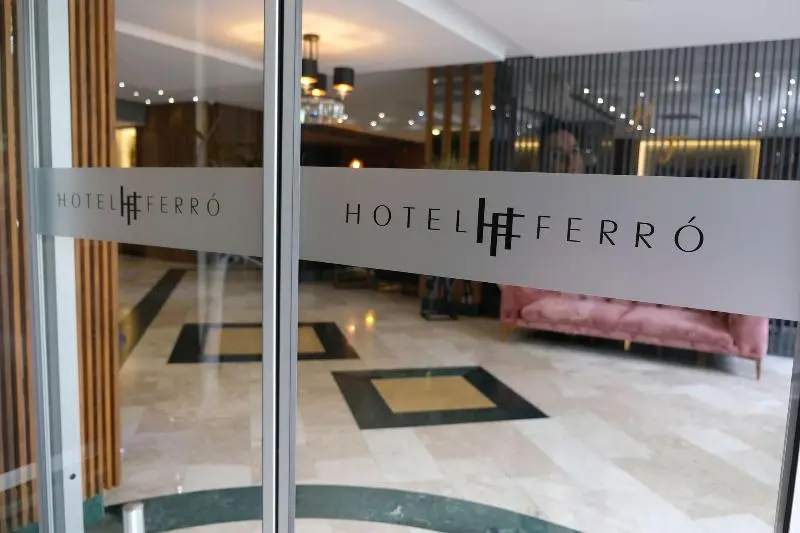 هتل Ferro