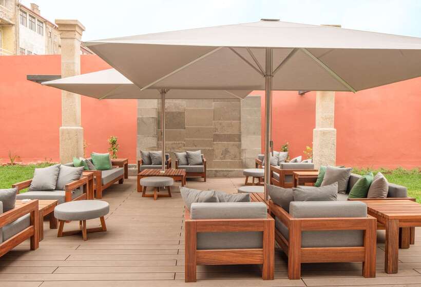 هتل NH Porto Jardim