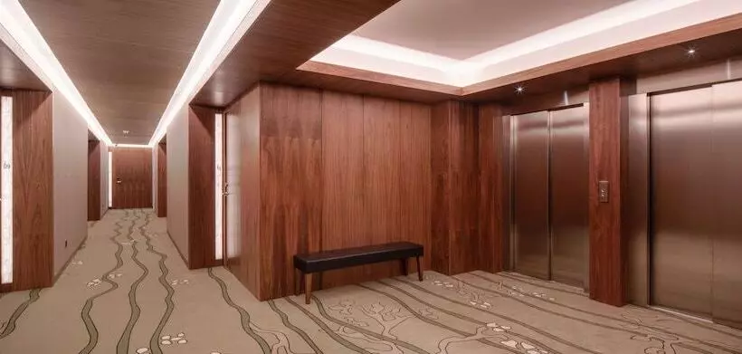 هتل NH Porto Jardim