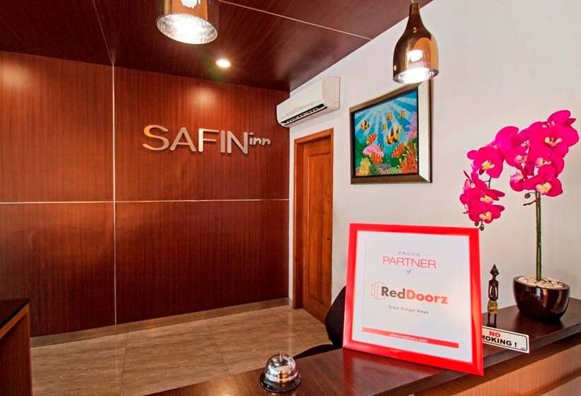 Fotos del hotel Reddoorz Plus Near Itc Fatmawati:  2