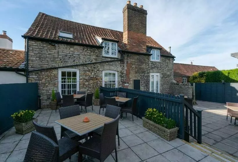 Retkeilymaja Bowl Inn