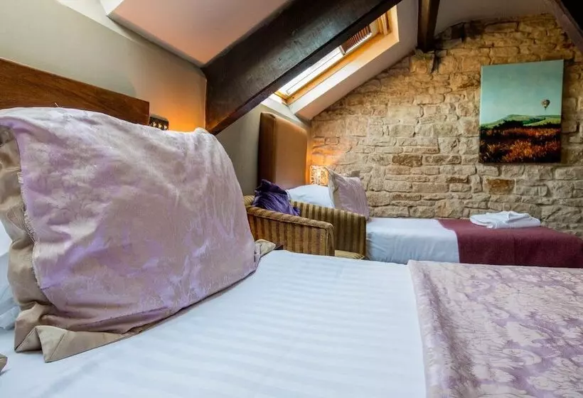 ユースホステル The Sun Hotel & Bar