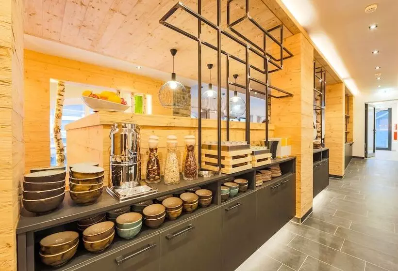 هتل Avenida Panorama Suites