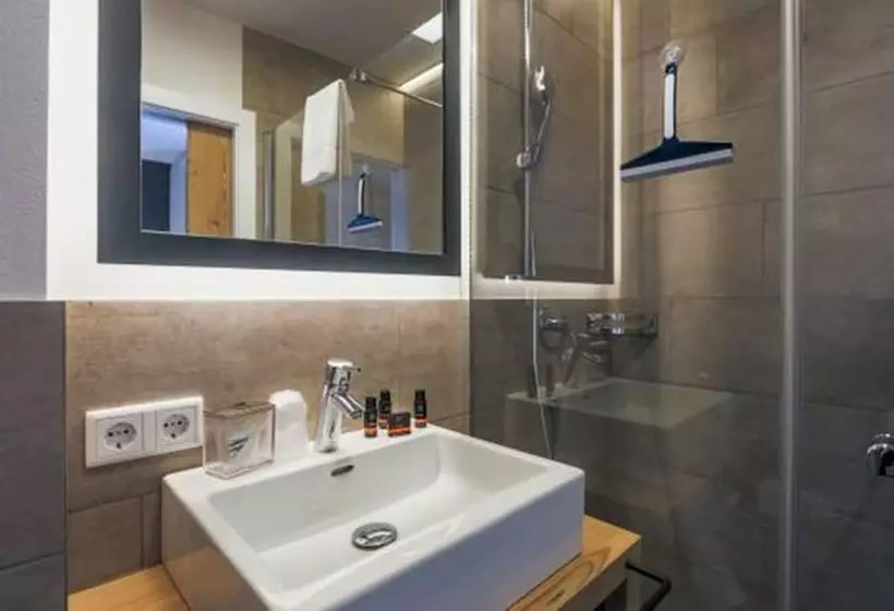 هتل Avenida Panorama Suites