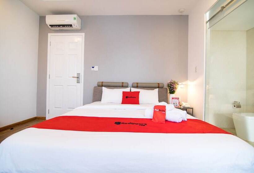 هتل Reddoorz Plus Near Saigon Train Station