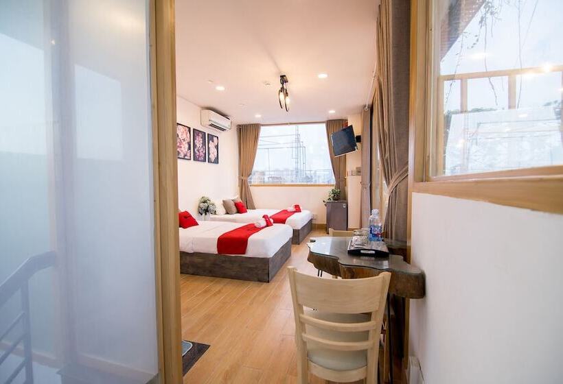 هتل Reddoorz Plus Near Saigon Train Station