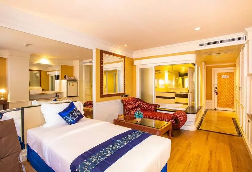 هتل Floral  · Dolphin Circle Pattaya