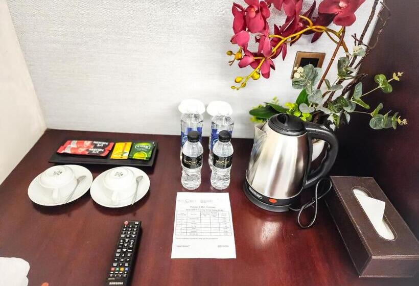 هتل Mercury Boutique