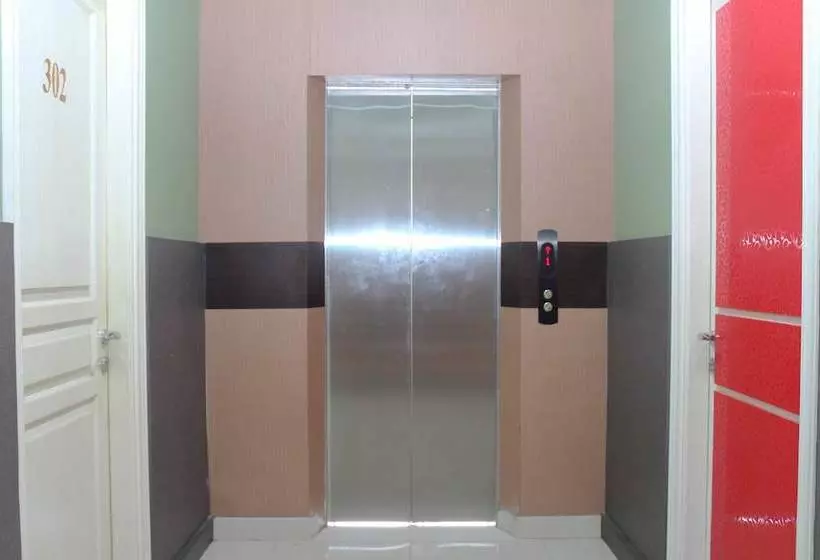 ホテル Airy Syariah Bandara Juanda Sidoarjo