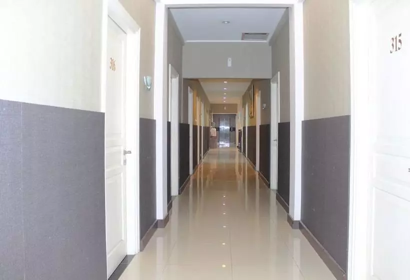ホテル Airy Syariah Bandara Juanda Sidoarjo