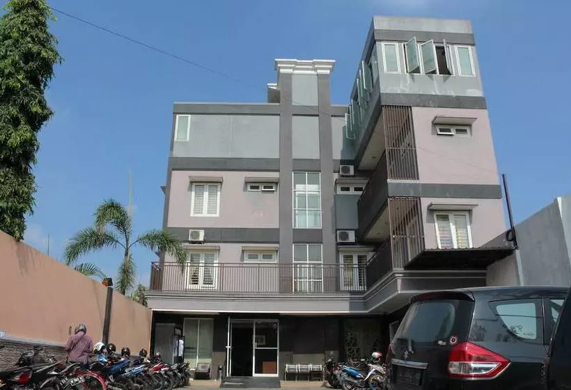 ホテル Airy Syariah Bandara Juanda Sidoarjo