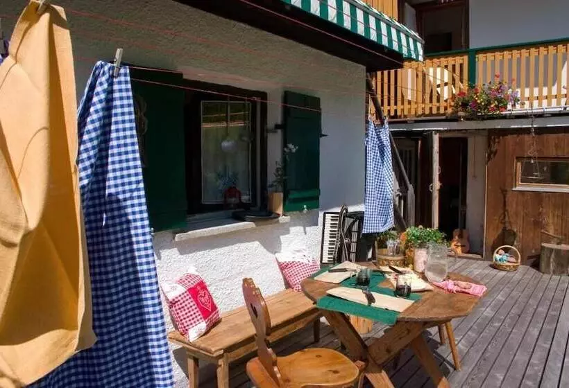 Majatalo Almhütte & Skihütte Kohlerhaus