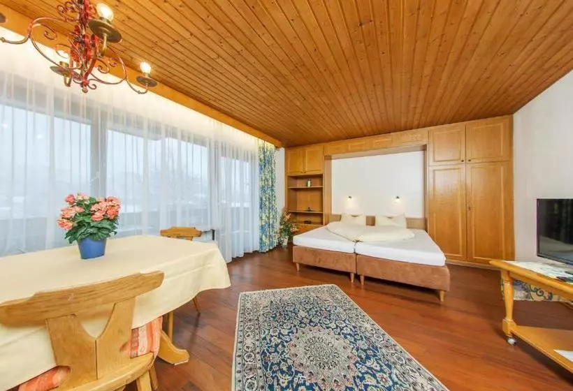 ペンション Gästehaus Hellwig