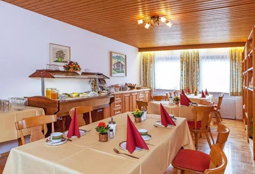 ペンション Gästehaus Hellwig