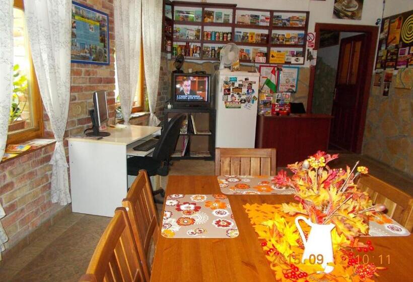 بنسيون Hungaria Guesthouse