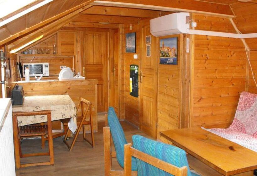 بنسيون Hungaria Guesthouse