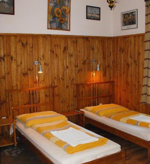 بنسيون Hungaria Guesthouse