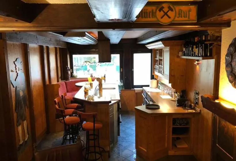 Majatalo Landhotel Alte Aue