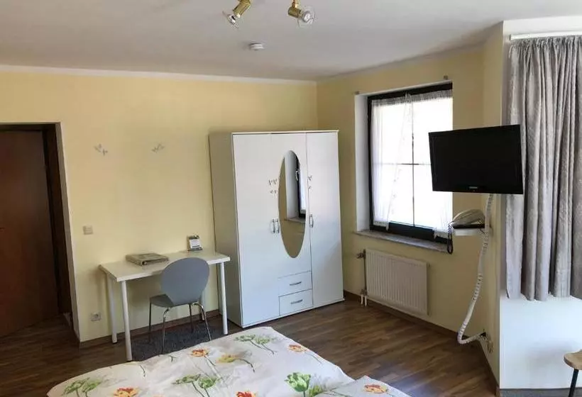 Majatalo Landhotel Alte Aue