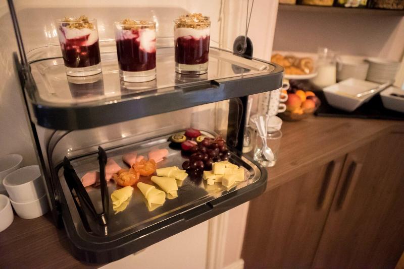 بنسيون Red Mullions Guest House