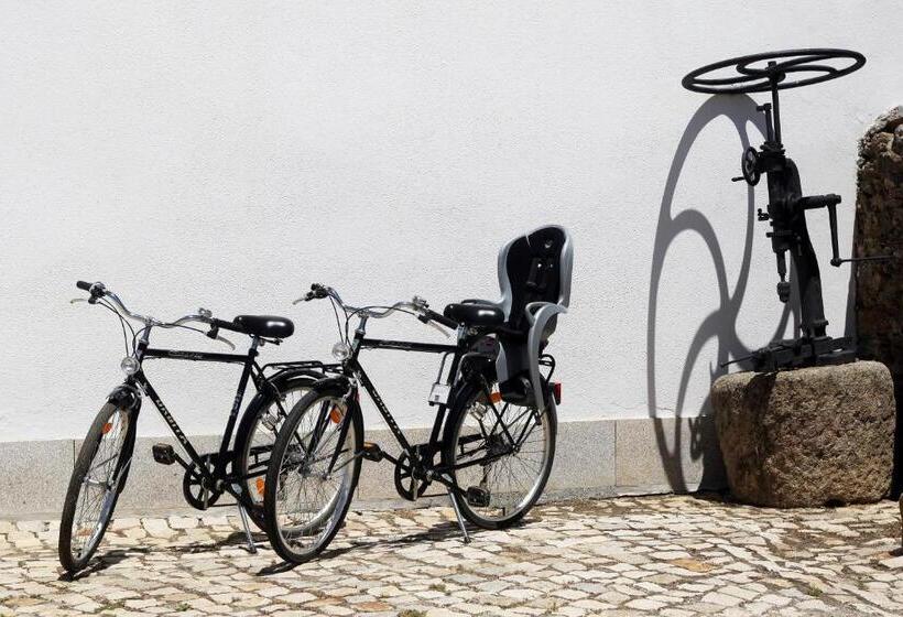 بنسيون Solar De Chacim   Turismo De Habitação