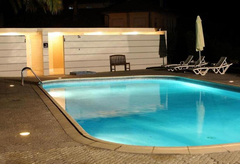 بنسيون Solar De Chacim   Turismo De Habitação