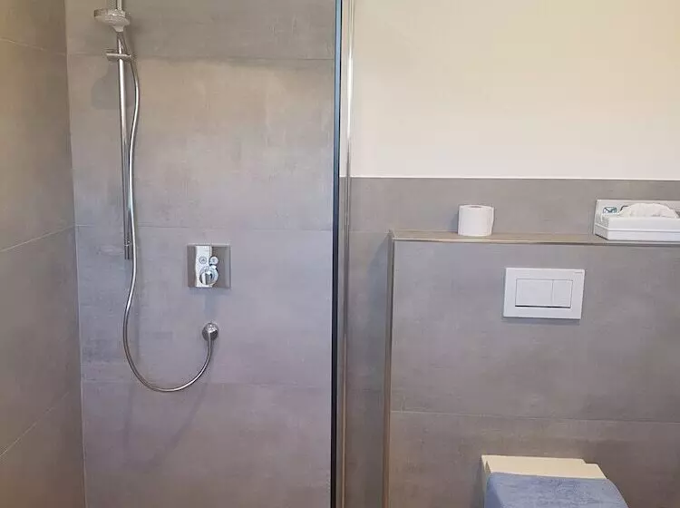 Majatalo Venngasthof Zur Buche