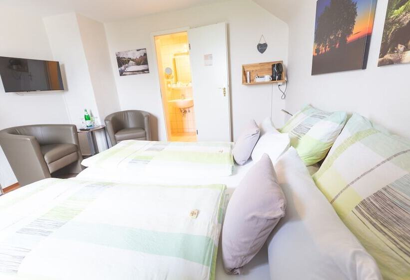 ペンション Venngasthof Zur Buche