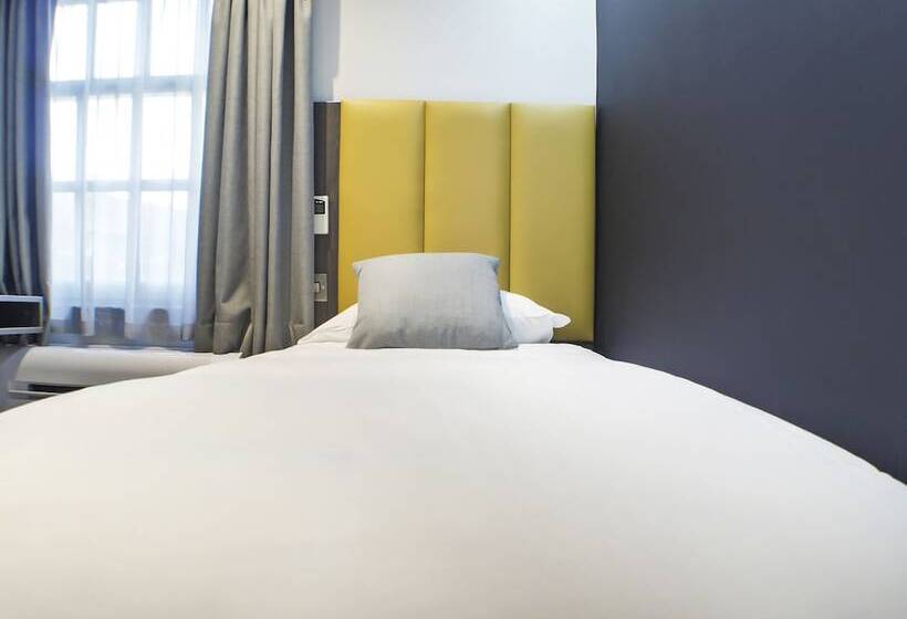 فندق صغير Tamworth Arms