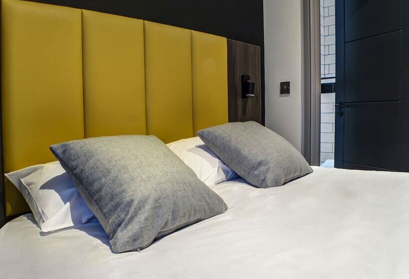 فندق صغير Tamworth Arms