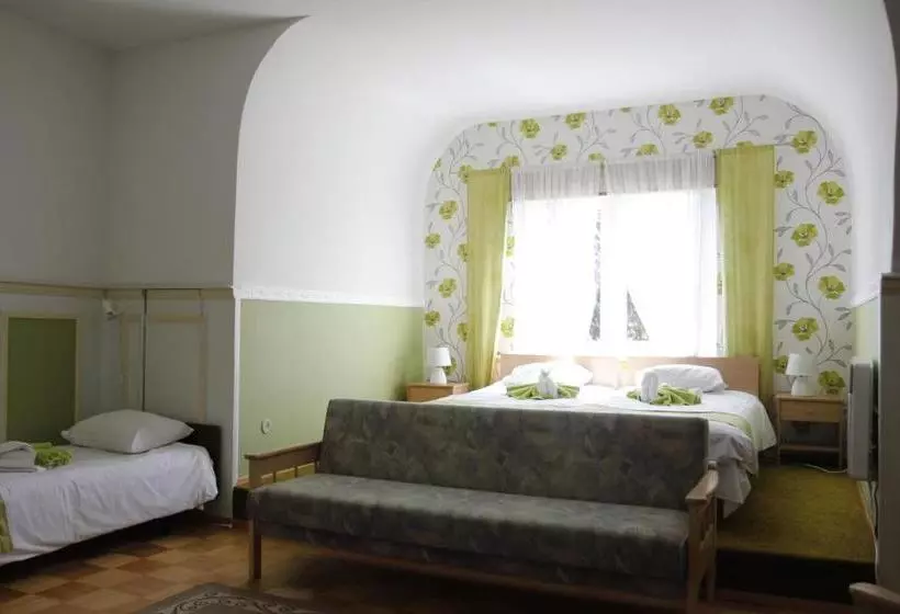 هاستل Villa Marleen