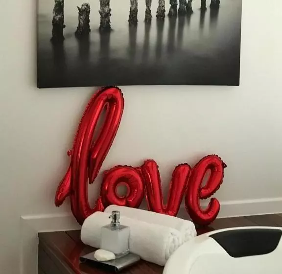 Amore On Buderim Rainforest Cabins