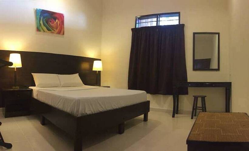 בית מלון כפרי Perhentian Tivoli Inn