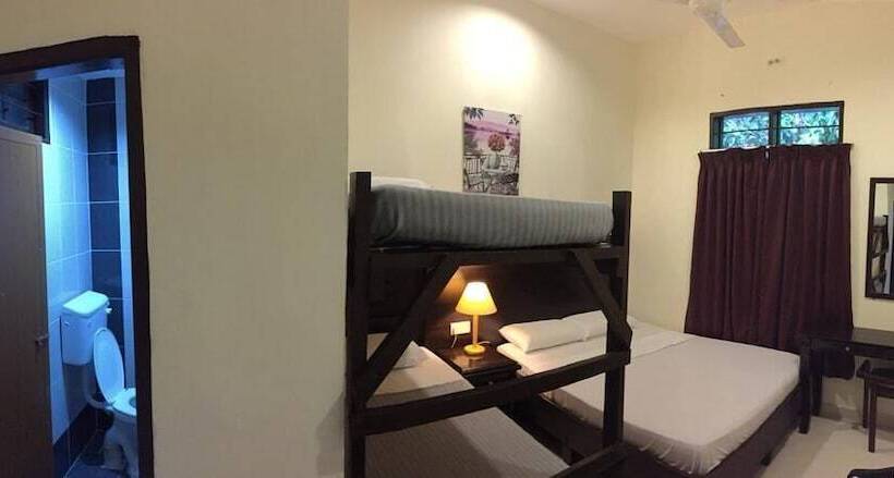 בית מלון כפרי Perhentian Tivoli Inn