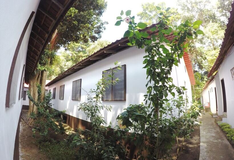 בית מלון כפרי Perhentian Tivoli Inn