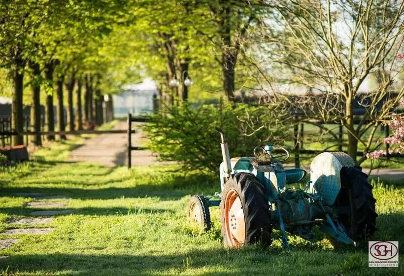 ホテル San Giacomo Horses & Agriturismo