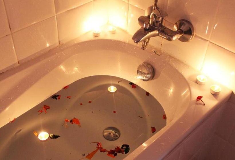 Oasis Beach Apartments