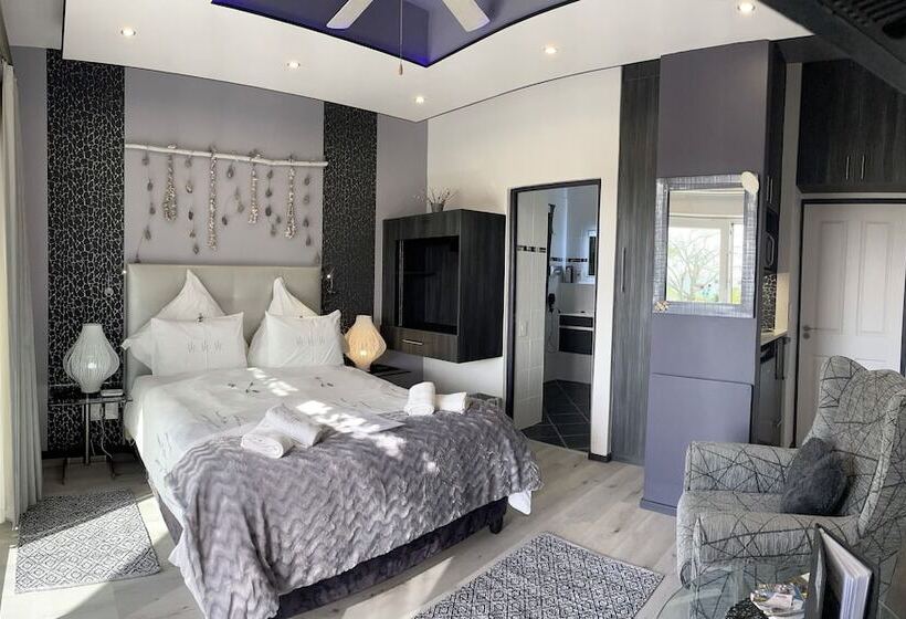 膳宿费 Farr Out Guesthouse