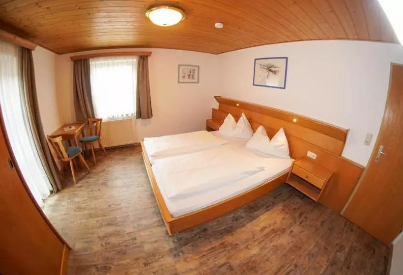 ペンション Der Steinerwirt