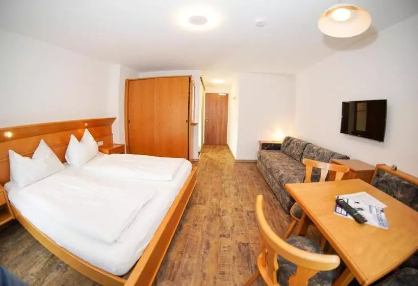 ペンション Der Steinerwirt