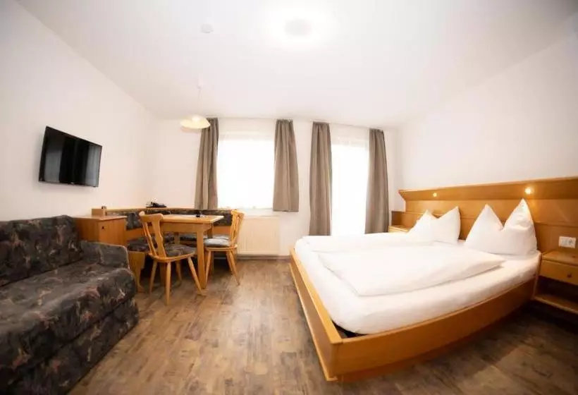 ペンション Der Steinerwirt